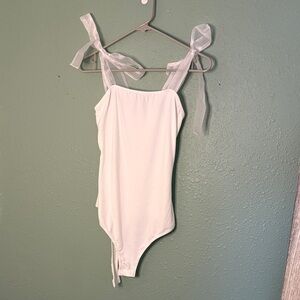 White tie shoulder bodysuit